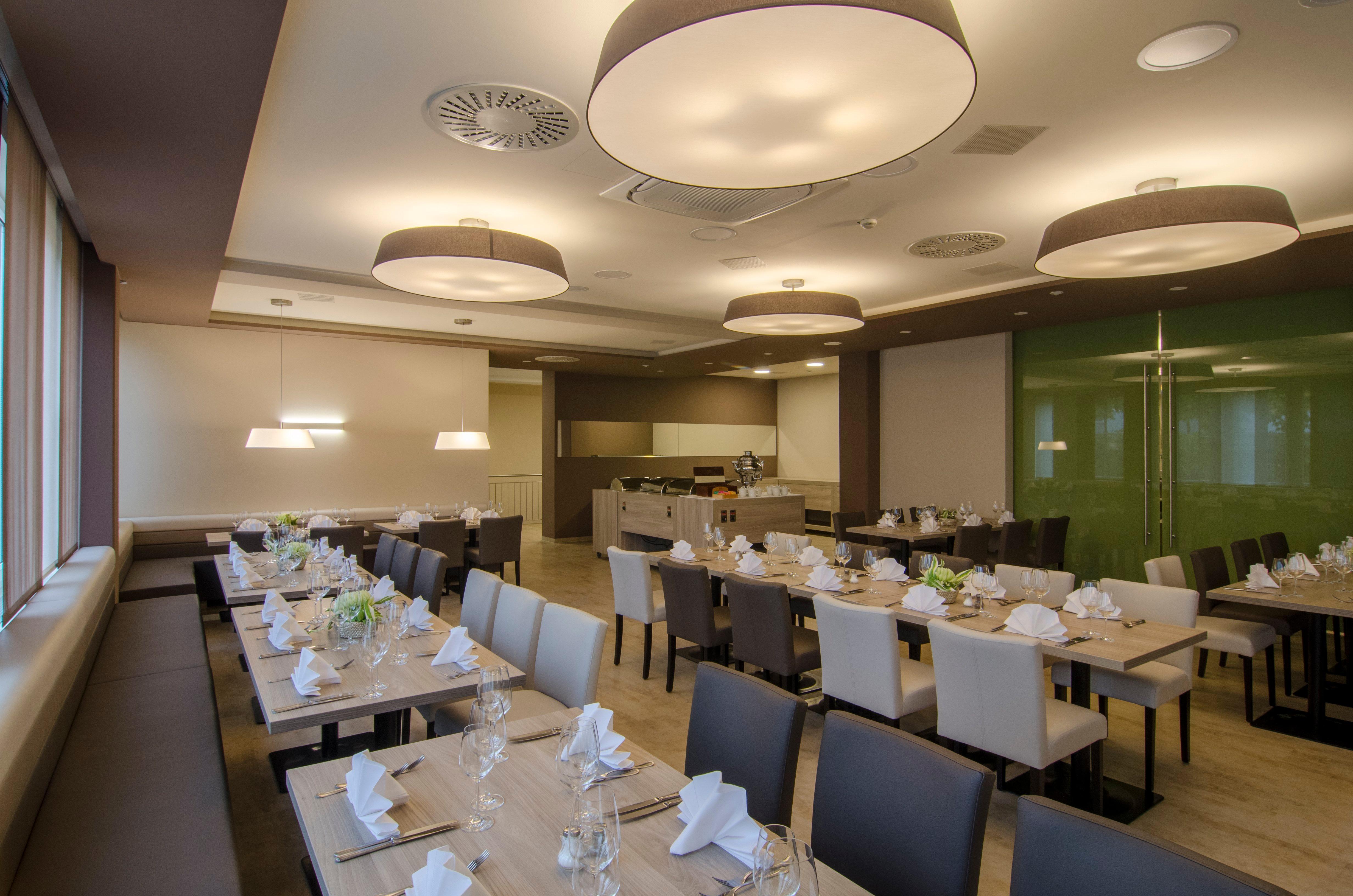 Holiday Inn Munich Unterhaching, An Ihg Hotel Екстер'єр фото