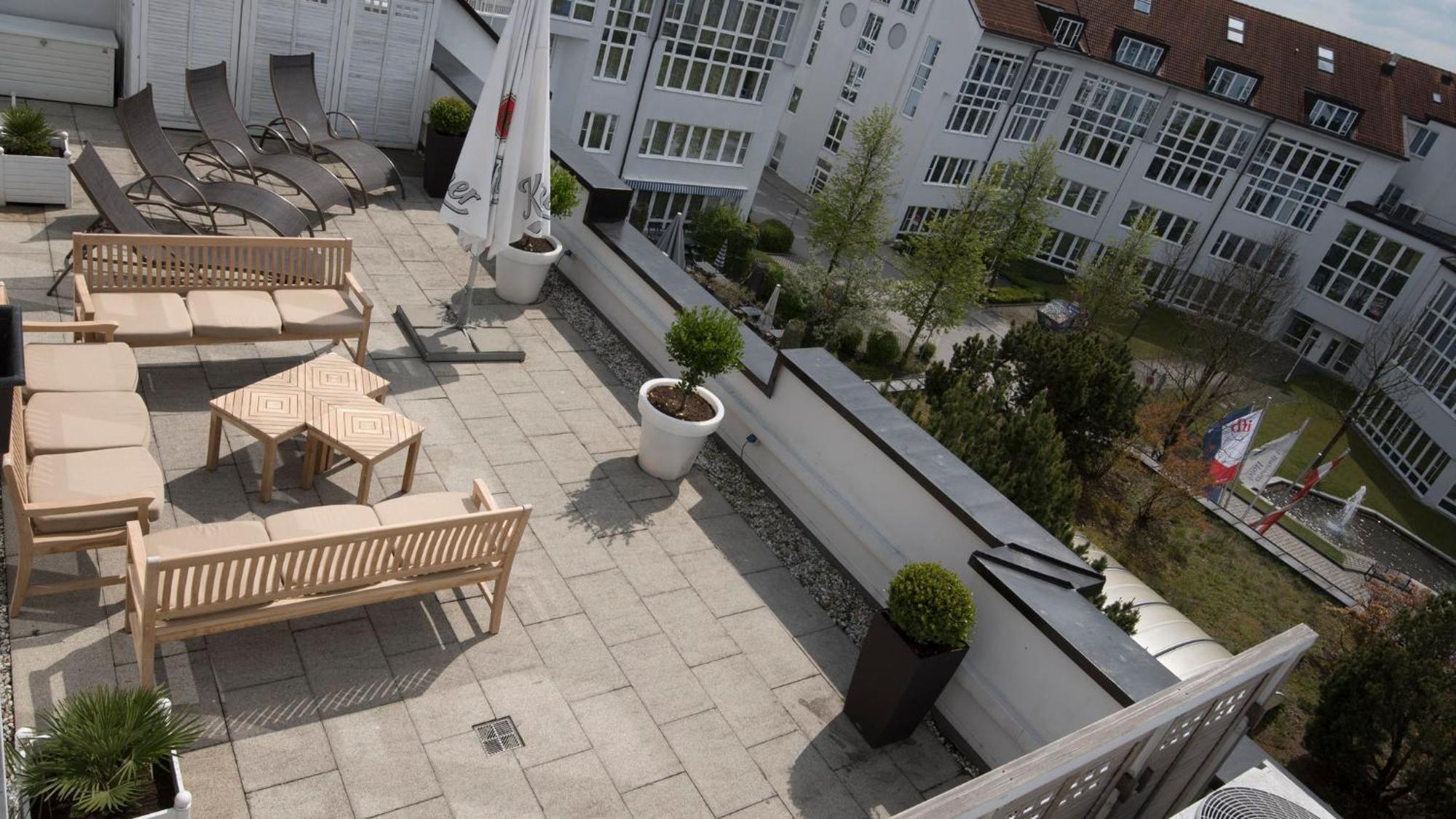 Holiday Inn Munich Unterhaching By Ihg Екстер'єр фото