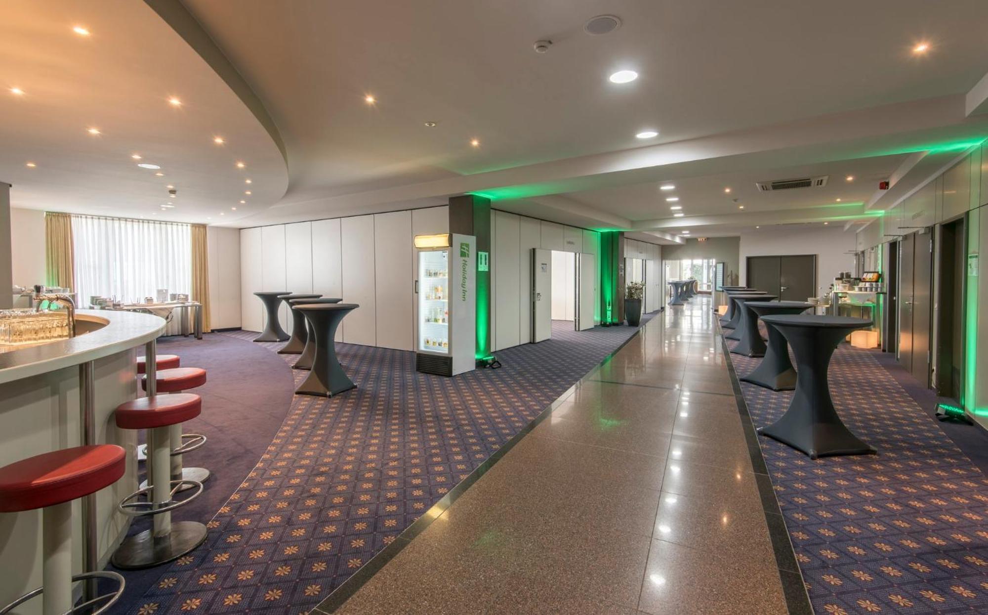 Holiday Inn Munich Unterhaching By Ihg Екстер'єр фото